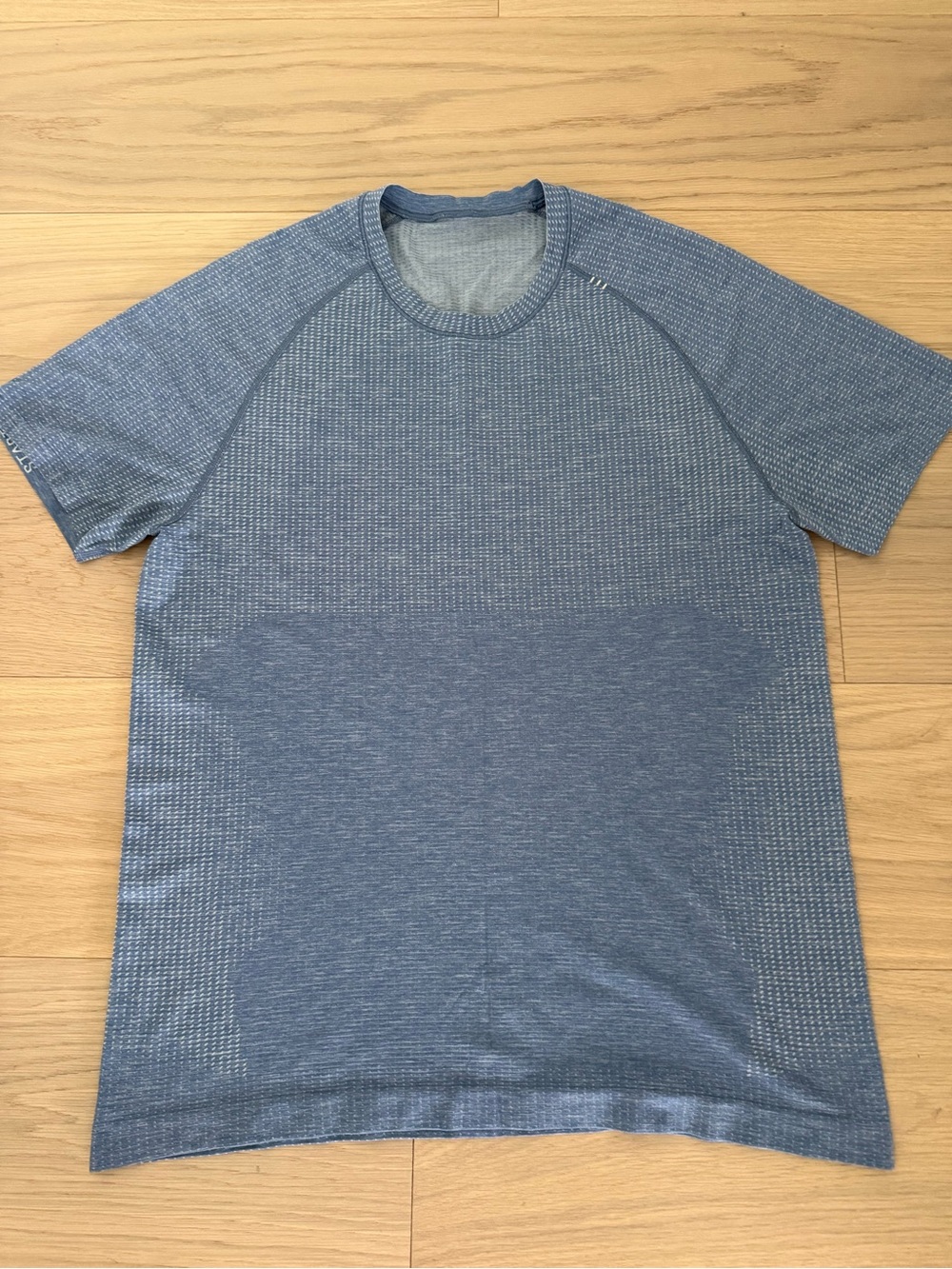 lululemon athletica Men's Heathered Slate Blue Short Sleeve Crew